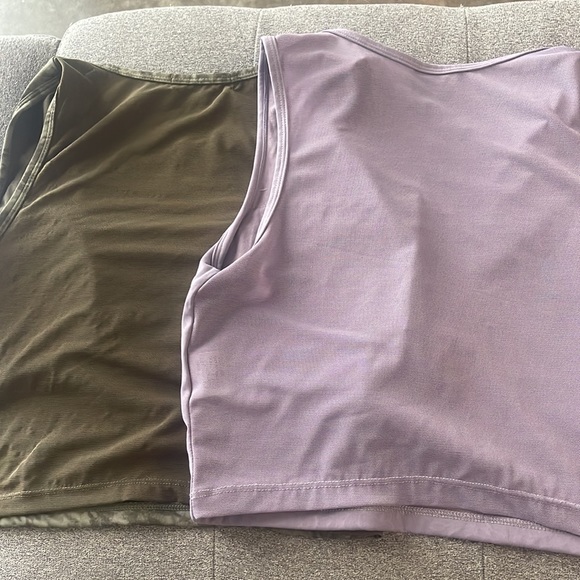 Two Echt Workout Tanks - Picture 2 of 2